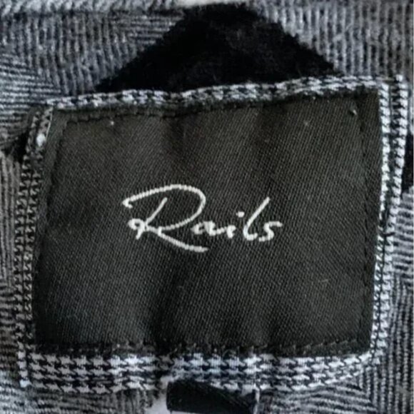 Rails Hunter Button Down Flannel Shirt Ebony White Buffalo Check Plaid Small - Picture 8 of 10